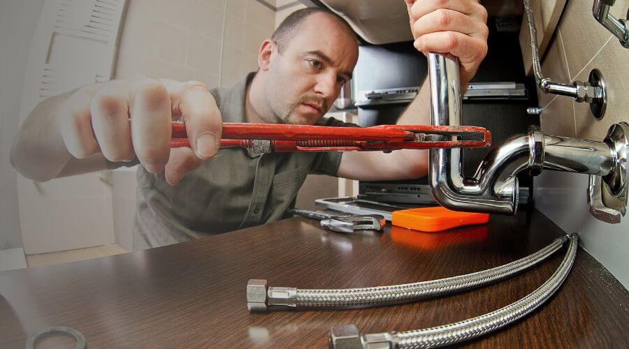 Expert burst pipe repair services in Eustis, NE
